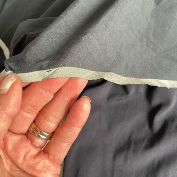 Under Armour Black Women’s Running Shorts w Built-in Leggings - Size Med - Picture 12 of 12